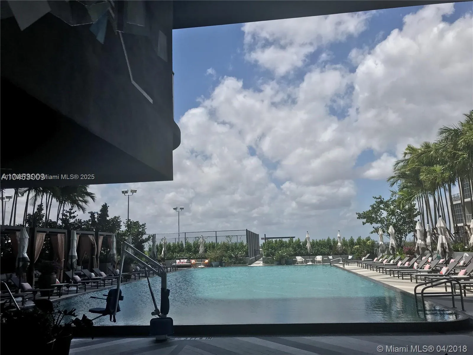 Miami, Florida 33137, United States, 2 Bedrooms Bedrooms, ,2 BathroomsBathrooms,Residential,Pending,124617