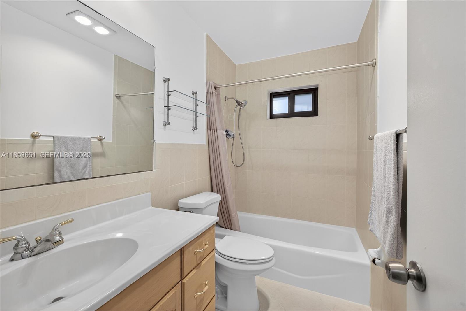 POMPANO ISLES - Residential