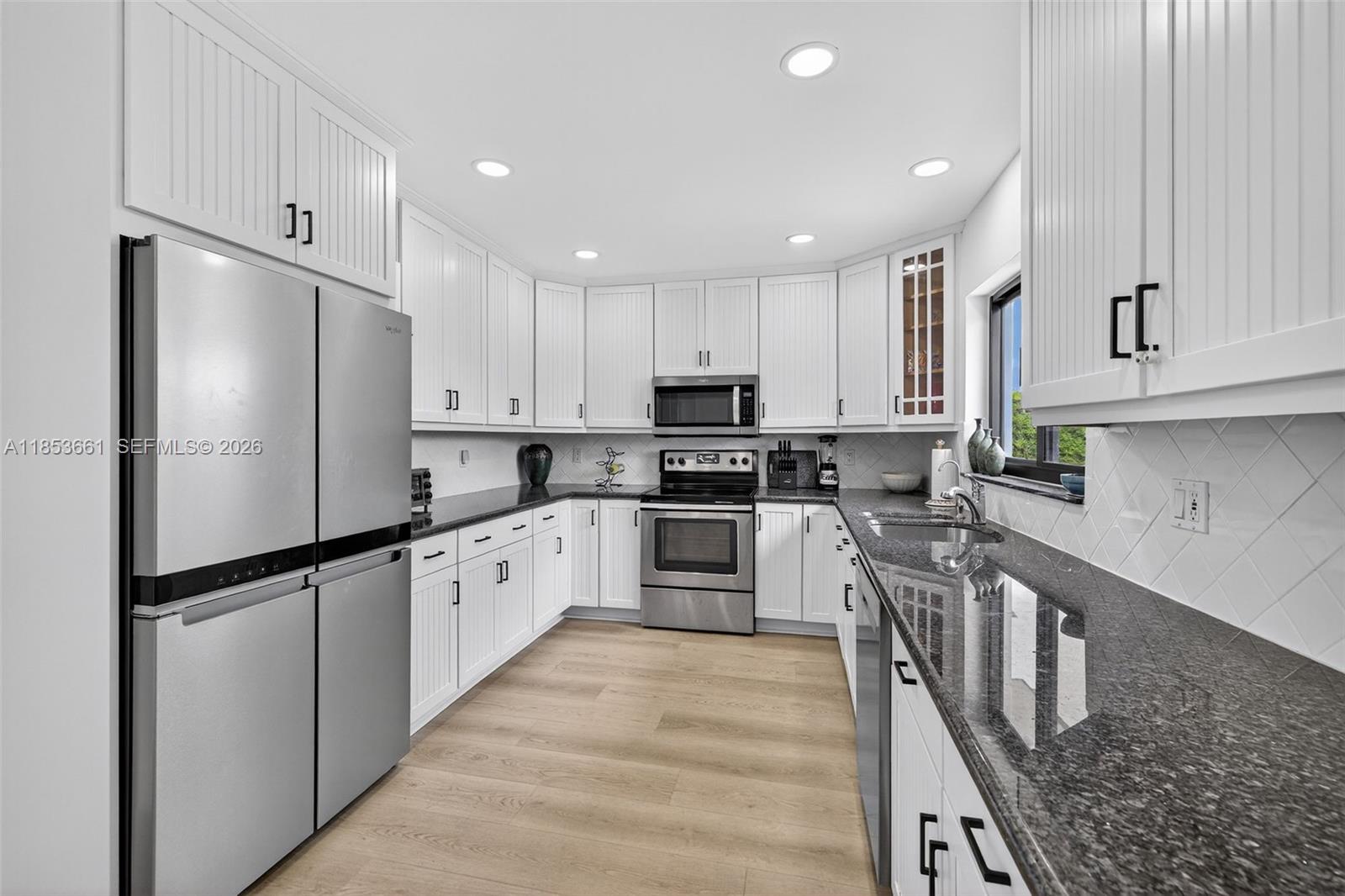 POMPANO ISLES - Residential