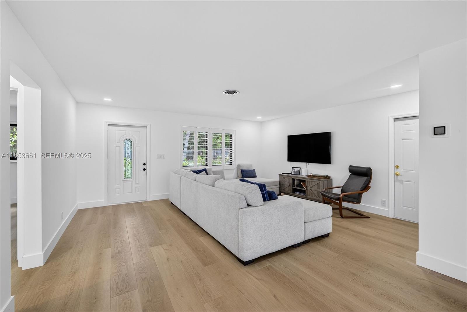 POMPANO ISLES - Residential