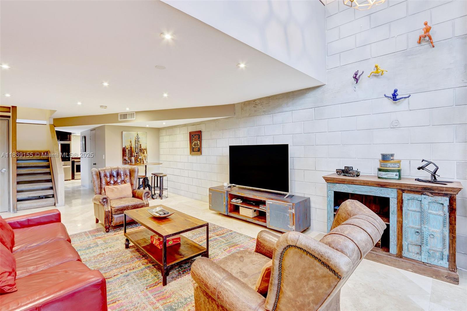 VICTORIA ISLES - Residential Lease