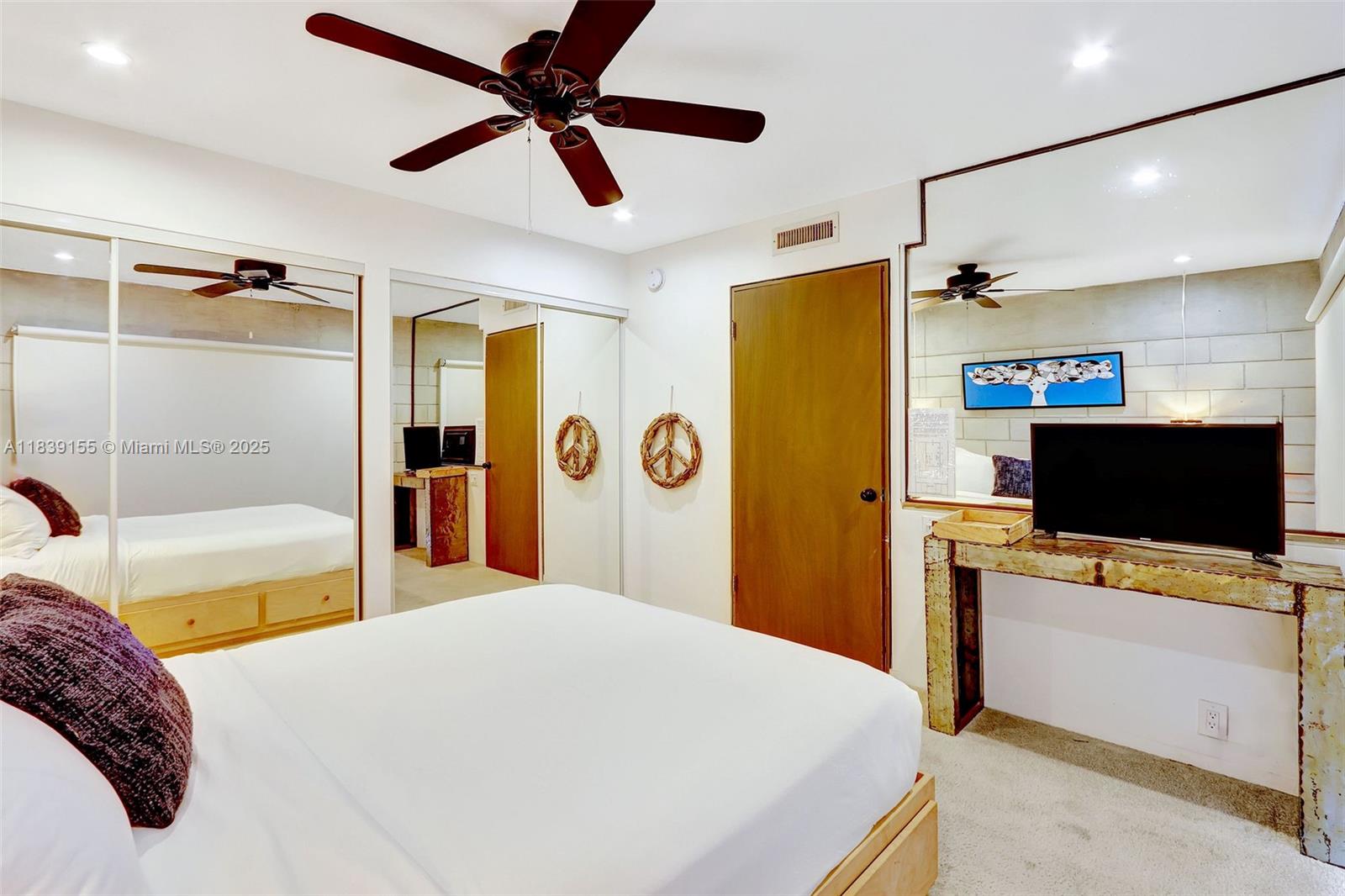 VICTORIA ISLES - Residential Lease