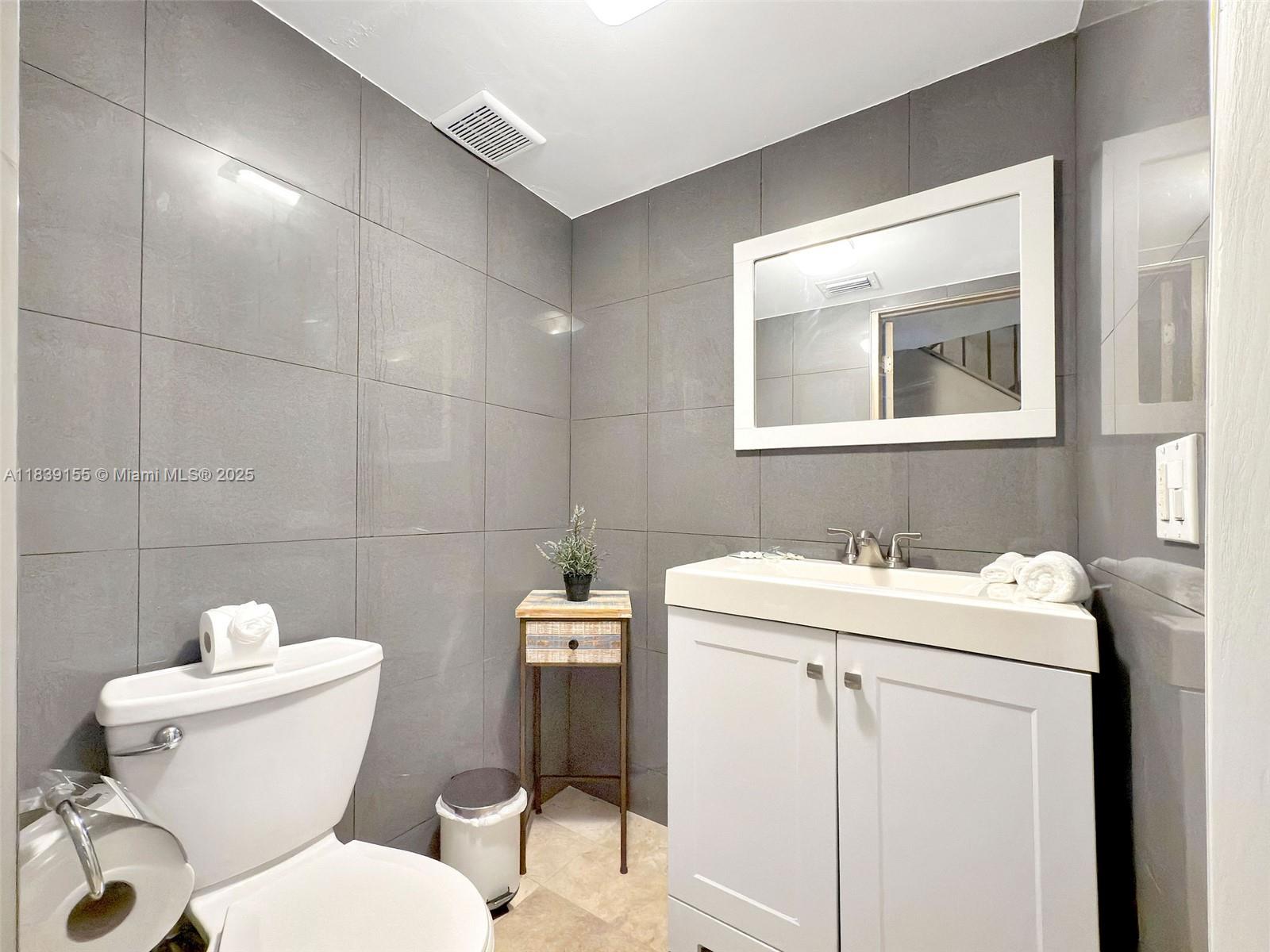 VICTORIA ISLES - Residential Lease