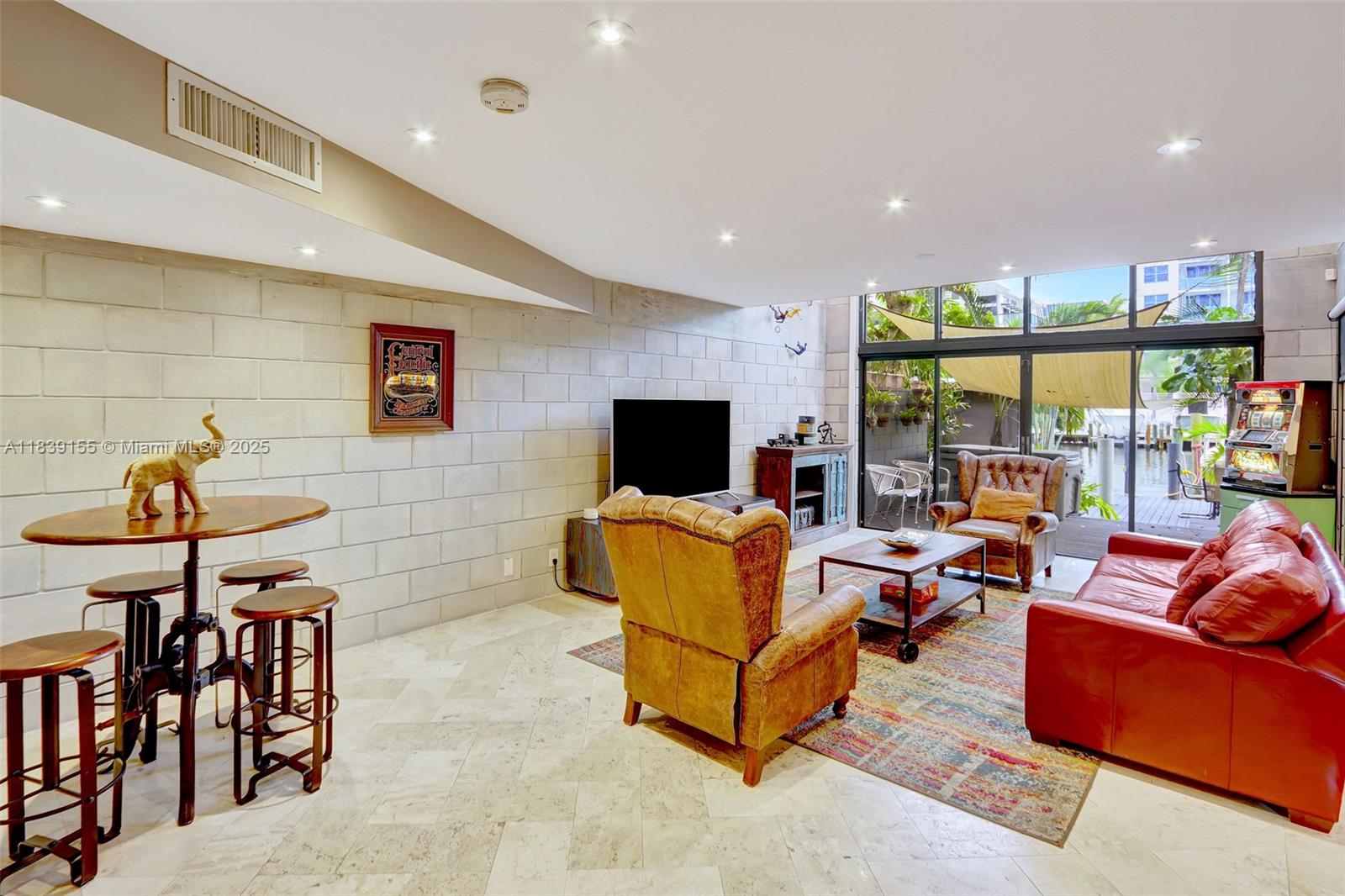 VICTORIA ISLES - Residential Lease