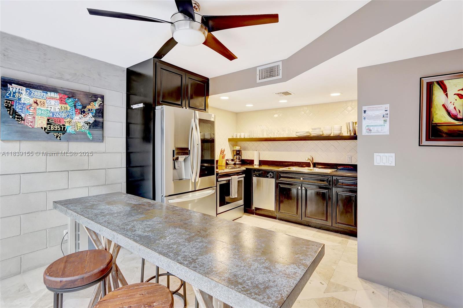 VICTORIA ISLES - Residential Lease