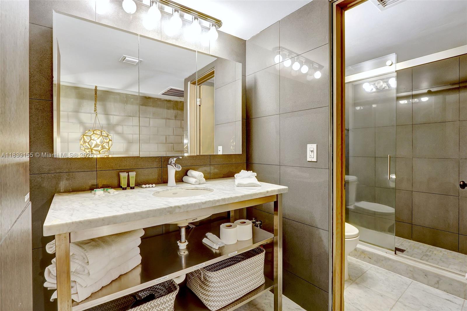 VICTORIA ISLES - Residential Lease