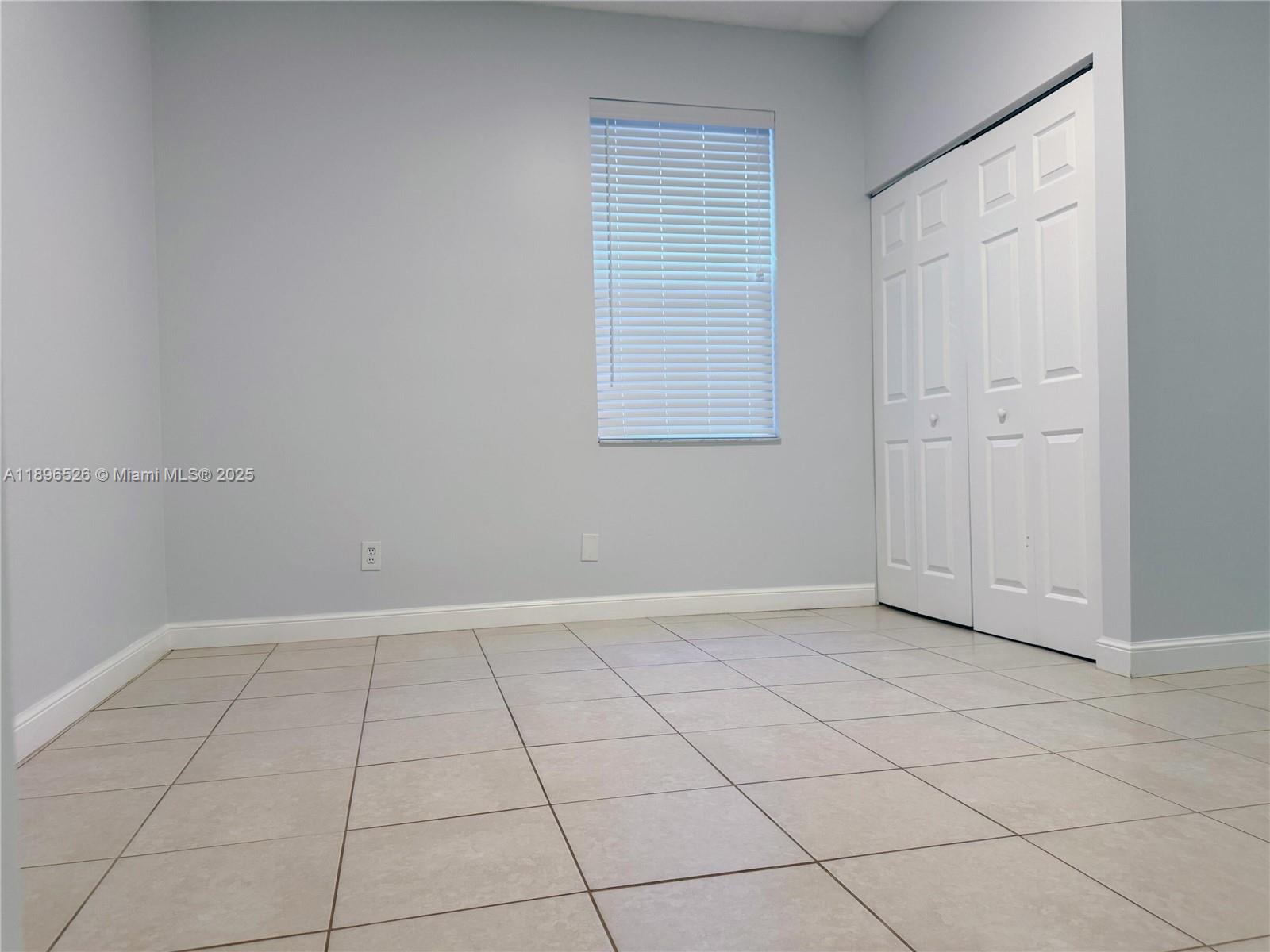 EMBASSY LAKES - Residential Lease