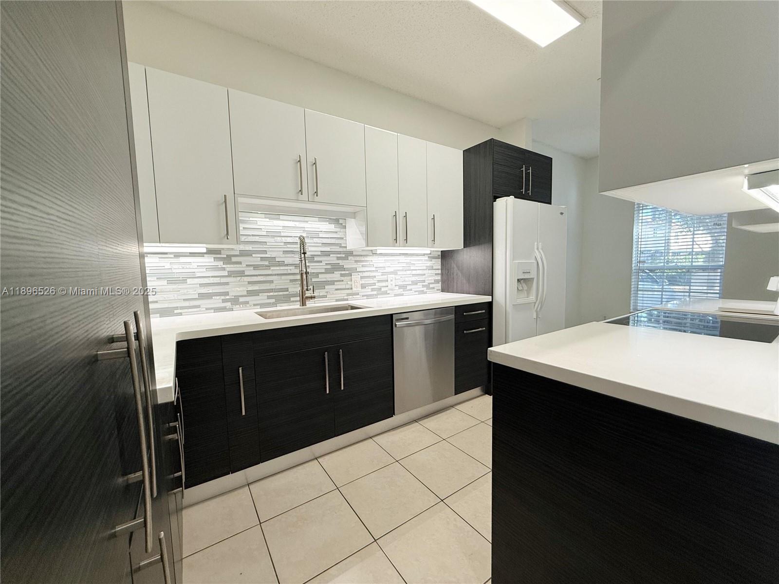 EMBASSY LAKES - Residential Lease