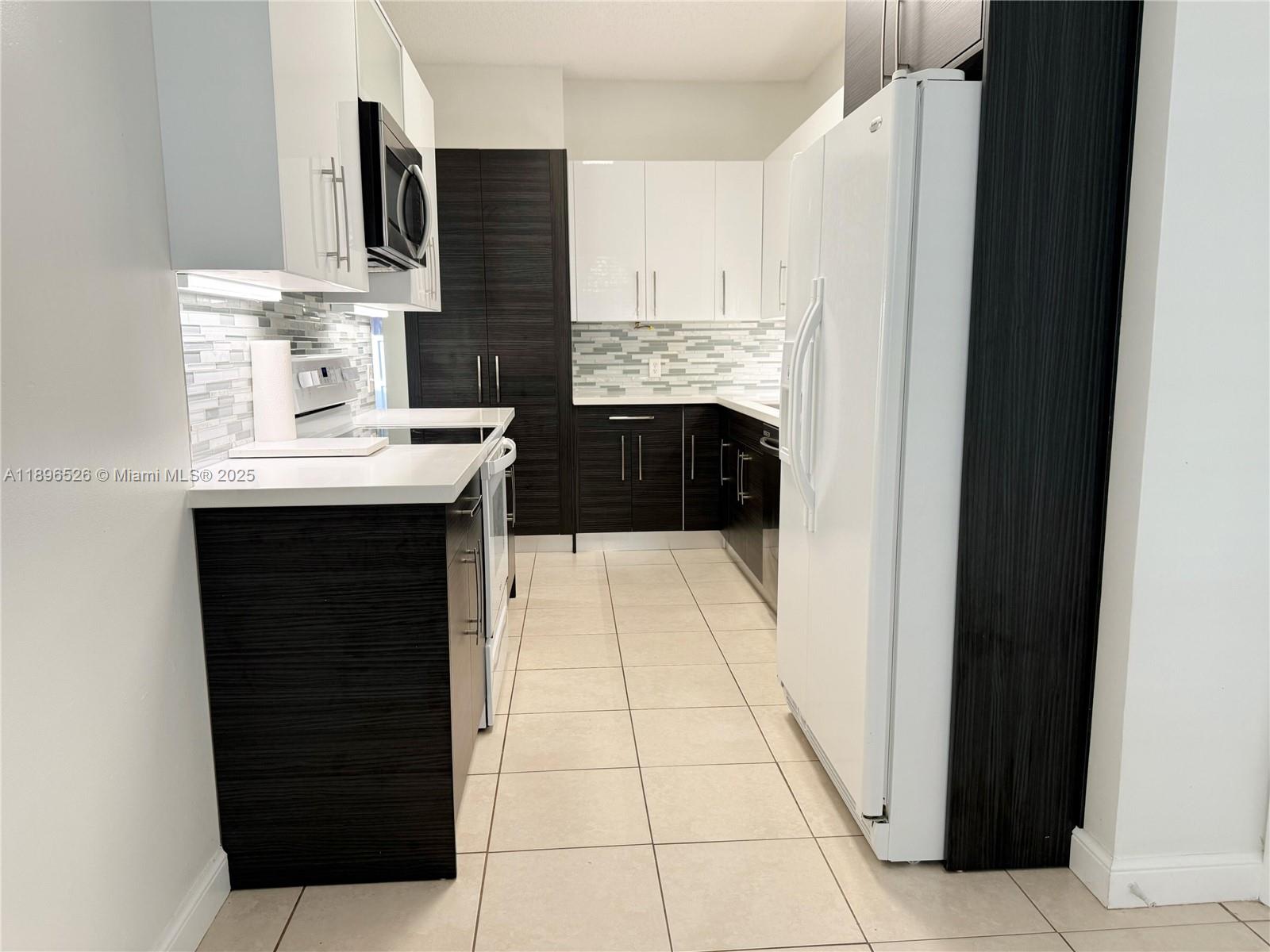 EMBASSY LAKES - Residential Lease