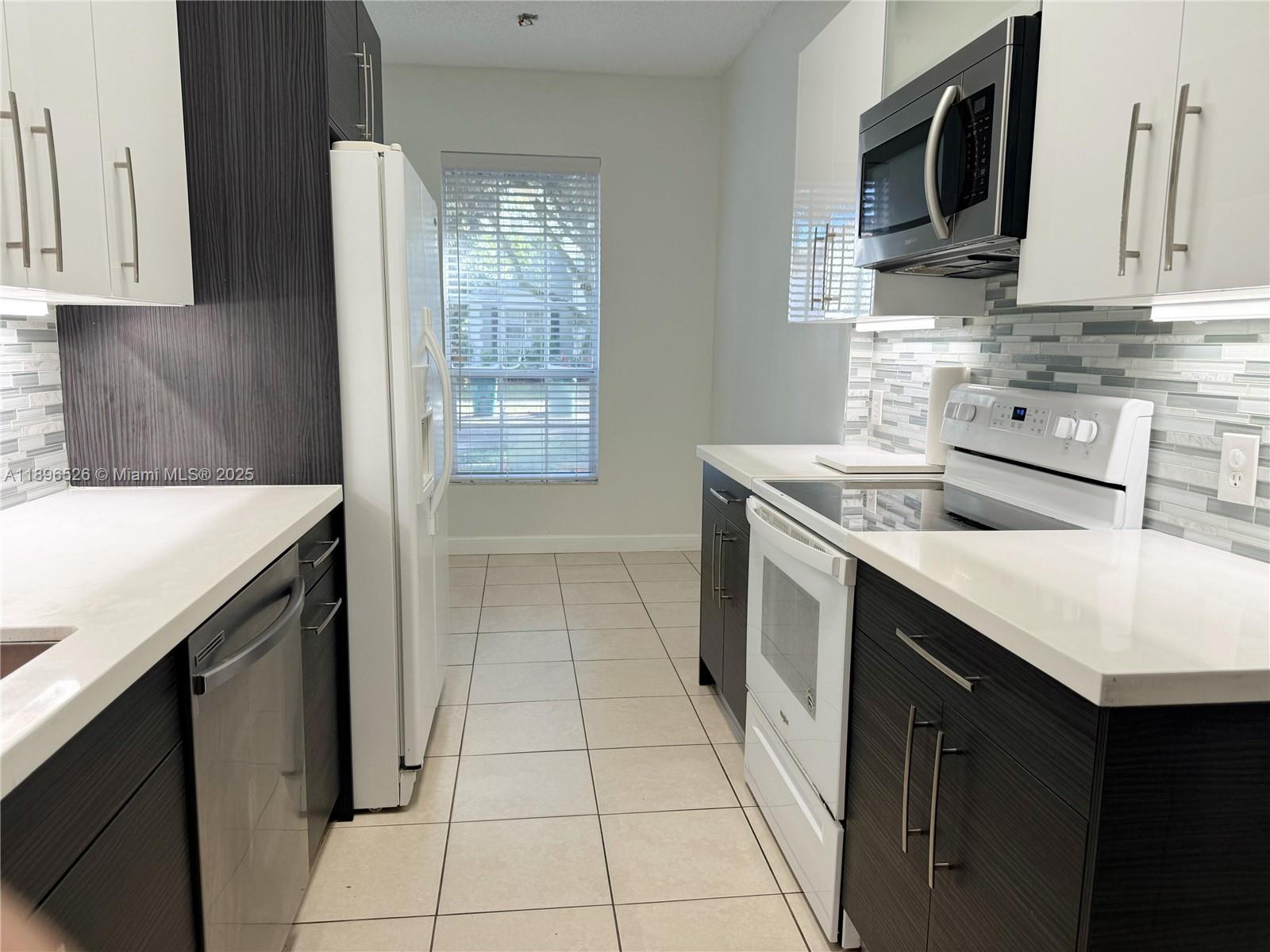 EMBASSY LAKES - Residential Lease