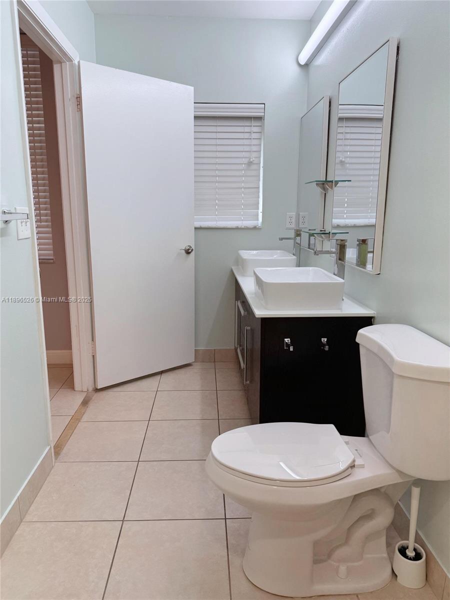 EMBASSY LAKES - Residential Lease