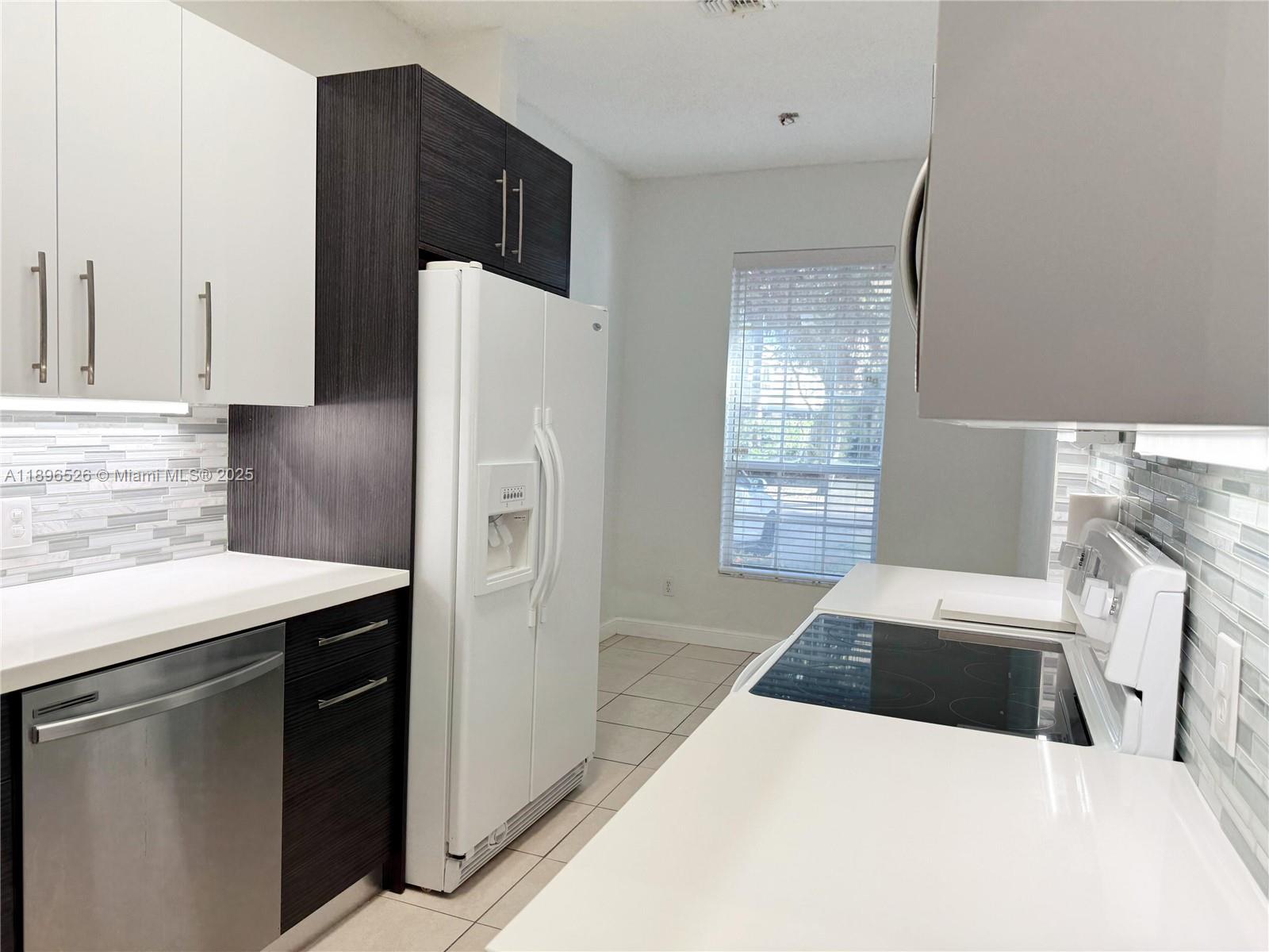 EMBASSY LAKES - Residential Lease