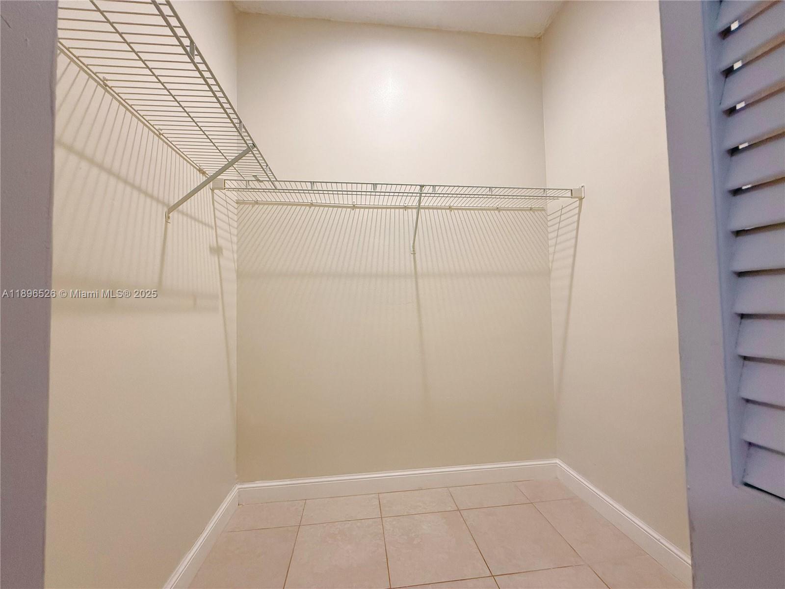 EMBASSY LAKES - Residential Lease