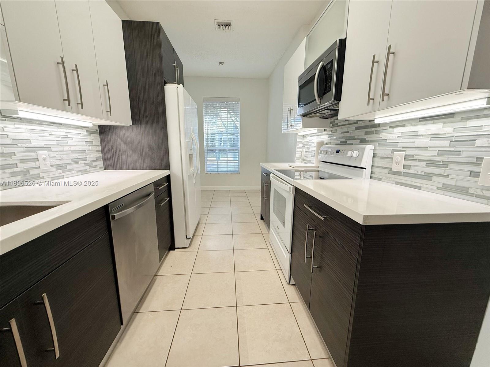 EMBASSY LAKES - Residential Lease