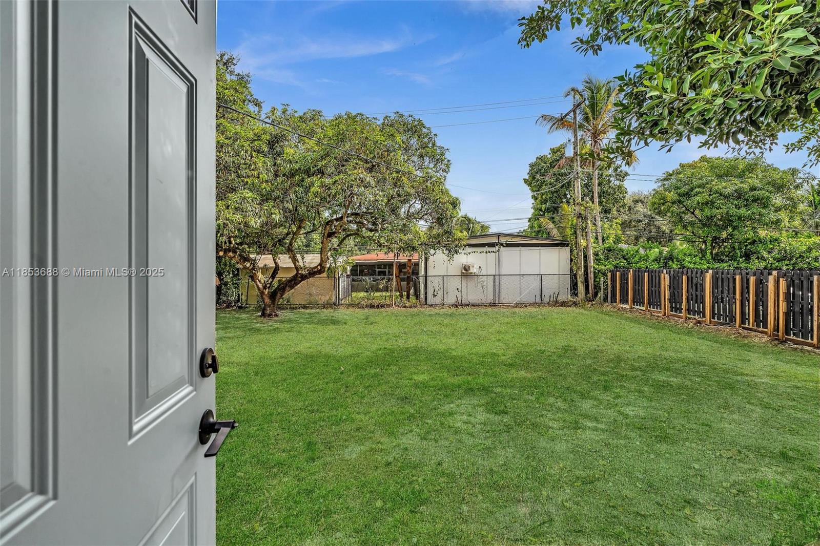 HOMEDALE - Residential