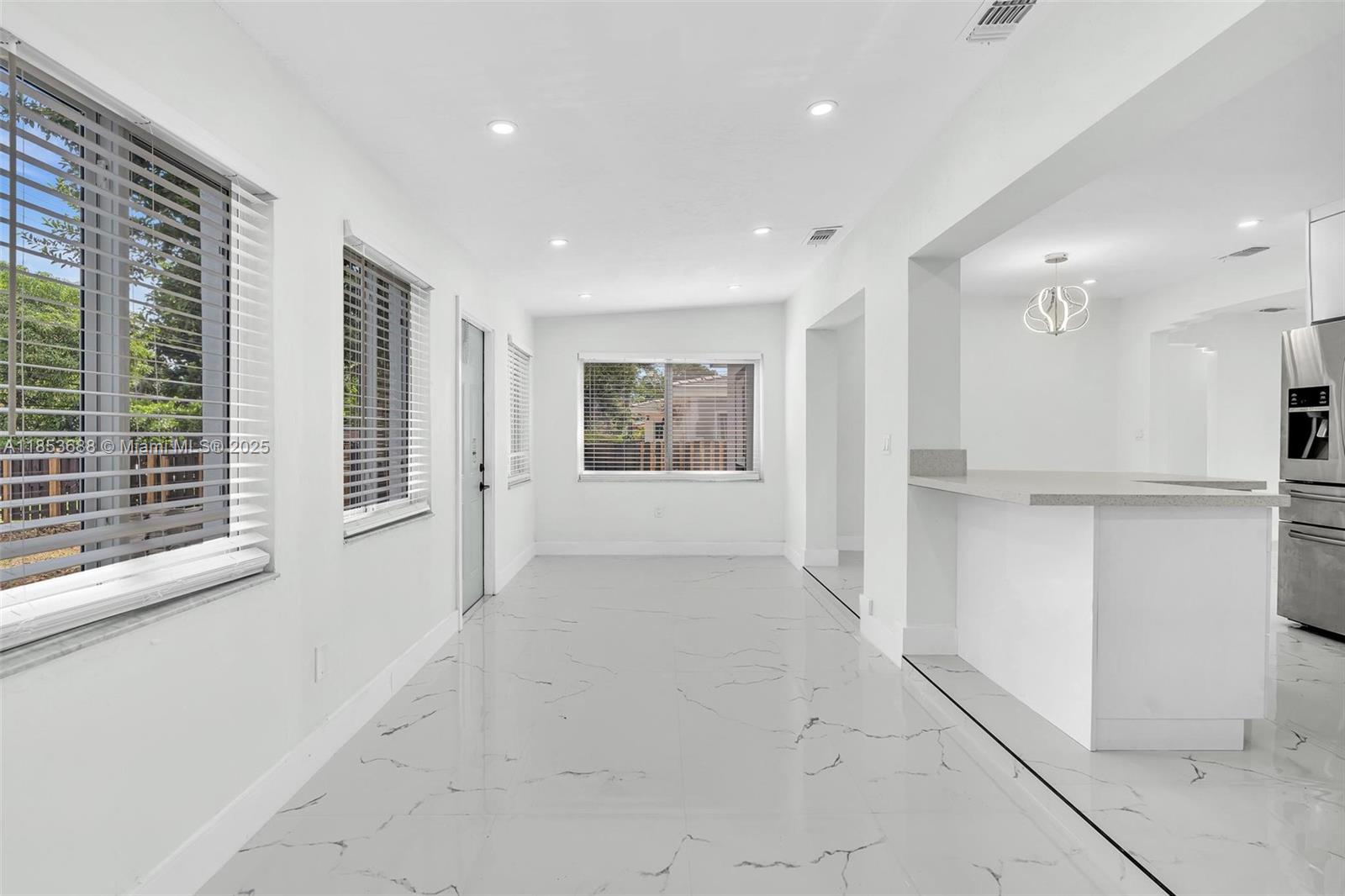 HOMEDALE - Residential