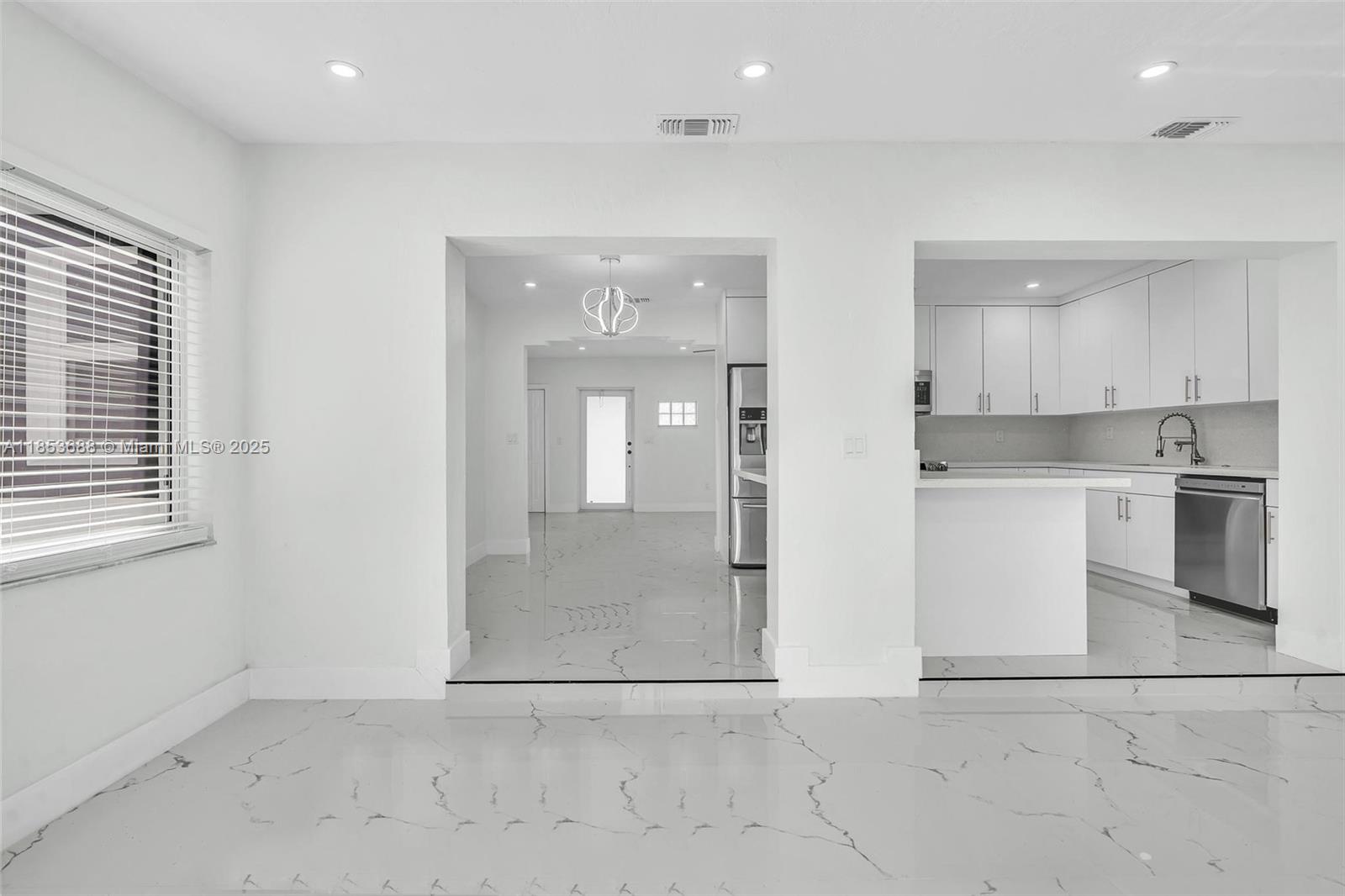 HOMEDALE - Residential