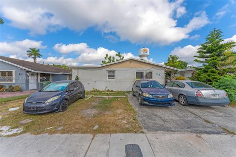 Photo of 445 NW 8th St, Homestead, FL 33030 (MLS # A11931059)