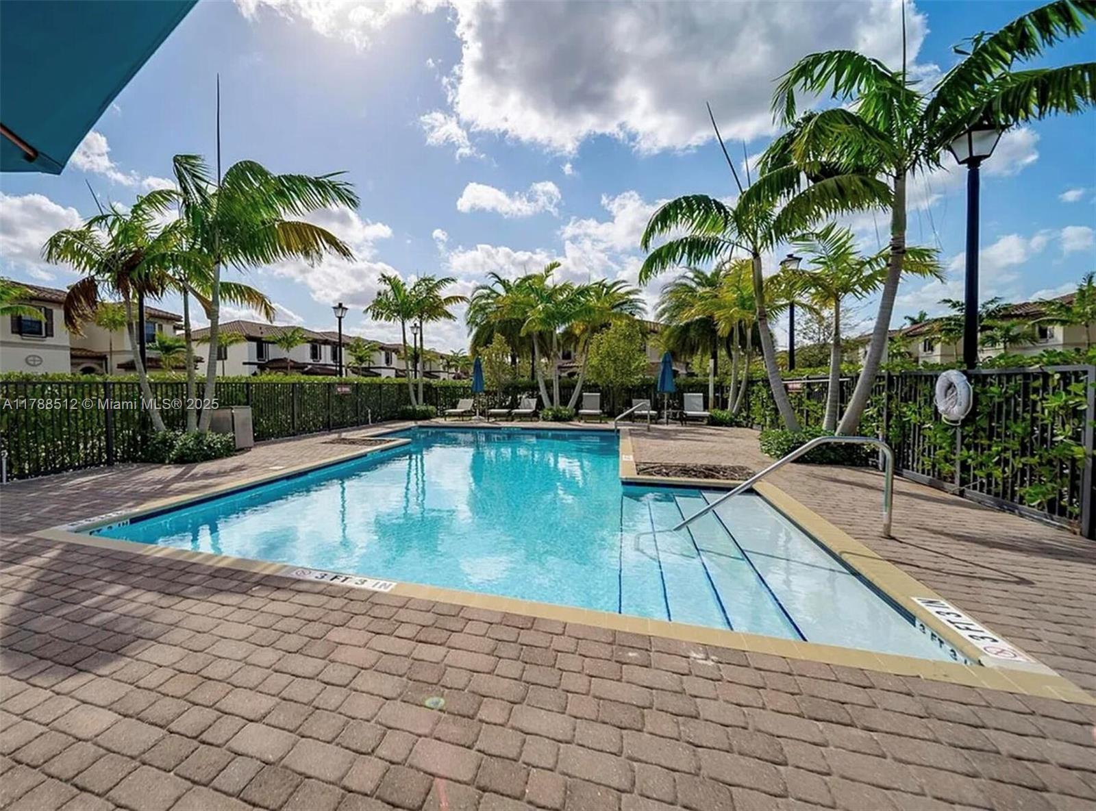 BRETON PARK AT DAVIE - Residential