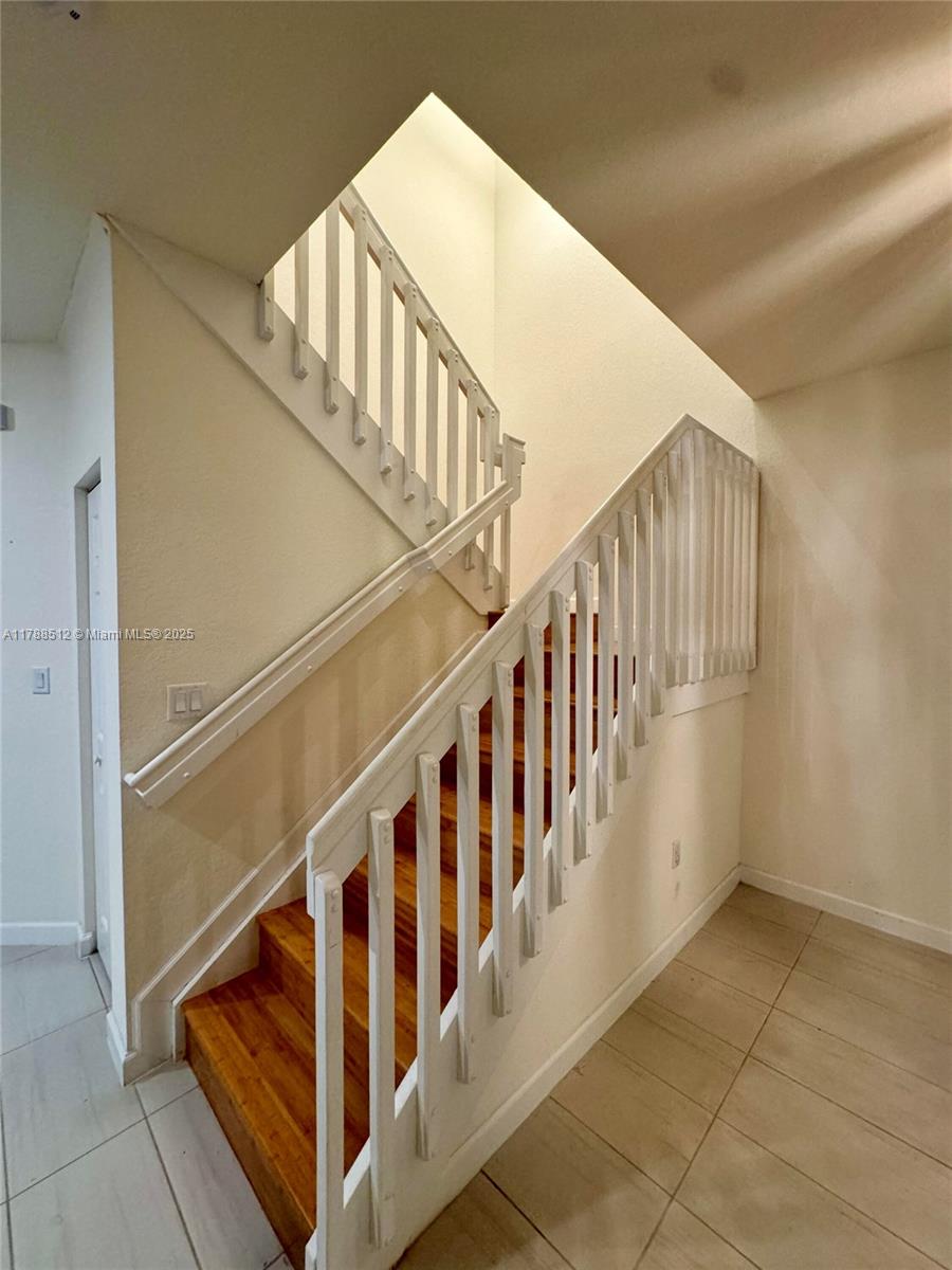 BRETON PARK AT DAVIE - Residential