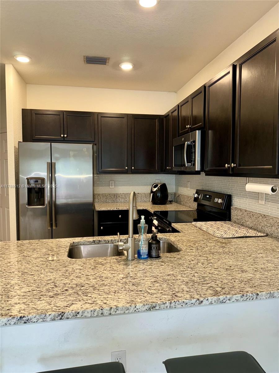 BRETON PARK AT DAVIE - Residential