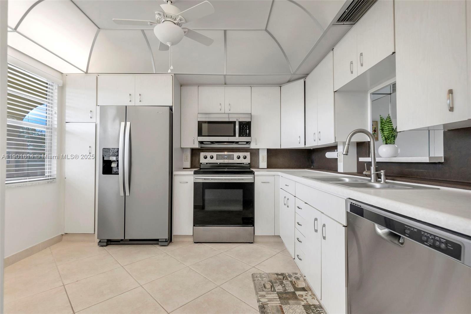 ANTIGUA VILLAGE I B CONDO - Residential Lease