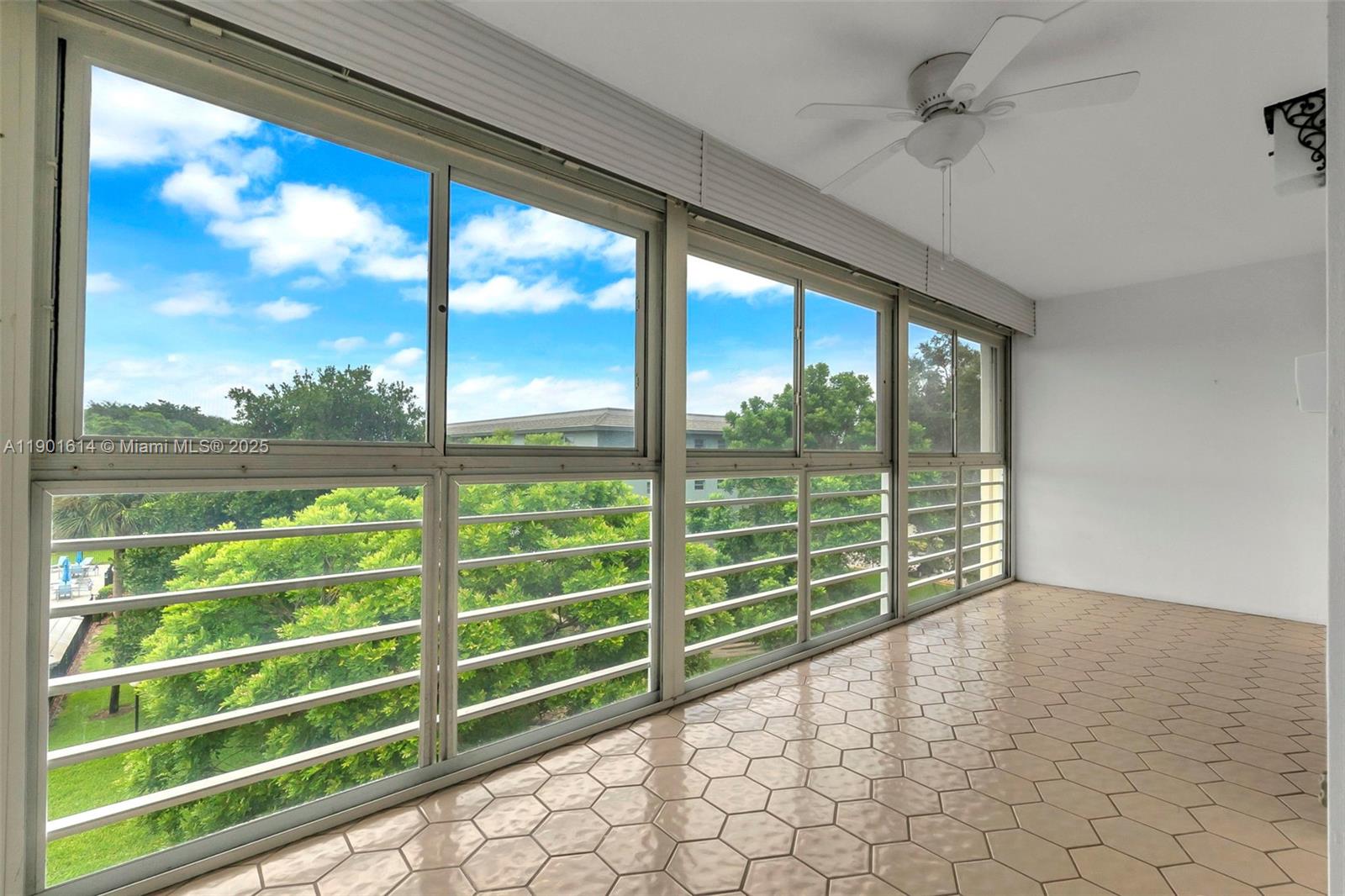 ANTIGUA VILLAGE I B CONDO - Residential Lease