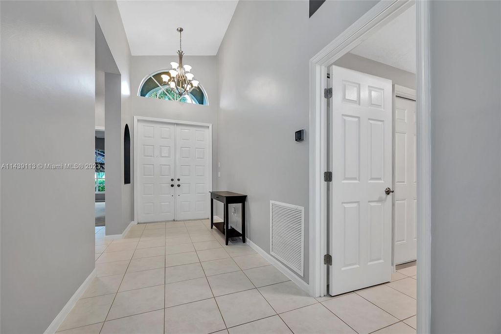 Photo of 13501 Carrick Green Ct, Delray Beach, FL 33446 (MLS # A11439113)