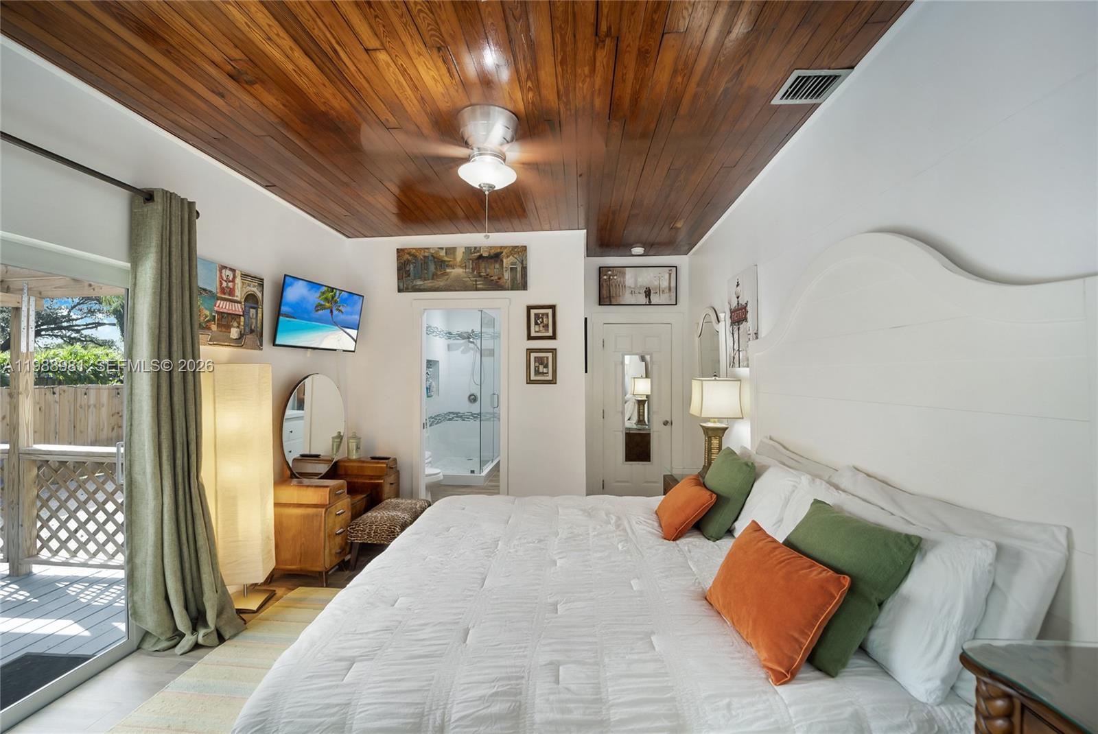 TOWN OF HALLANDALE - Residential Lease