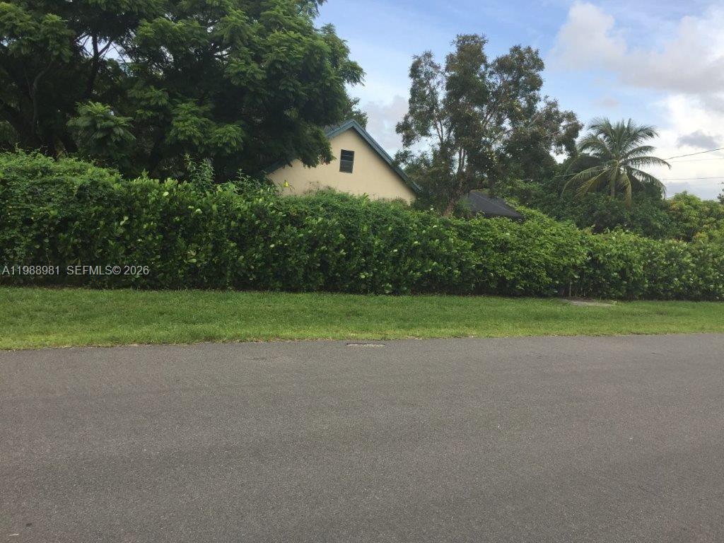 TOWN OF HALLANDALE - Residential Lease