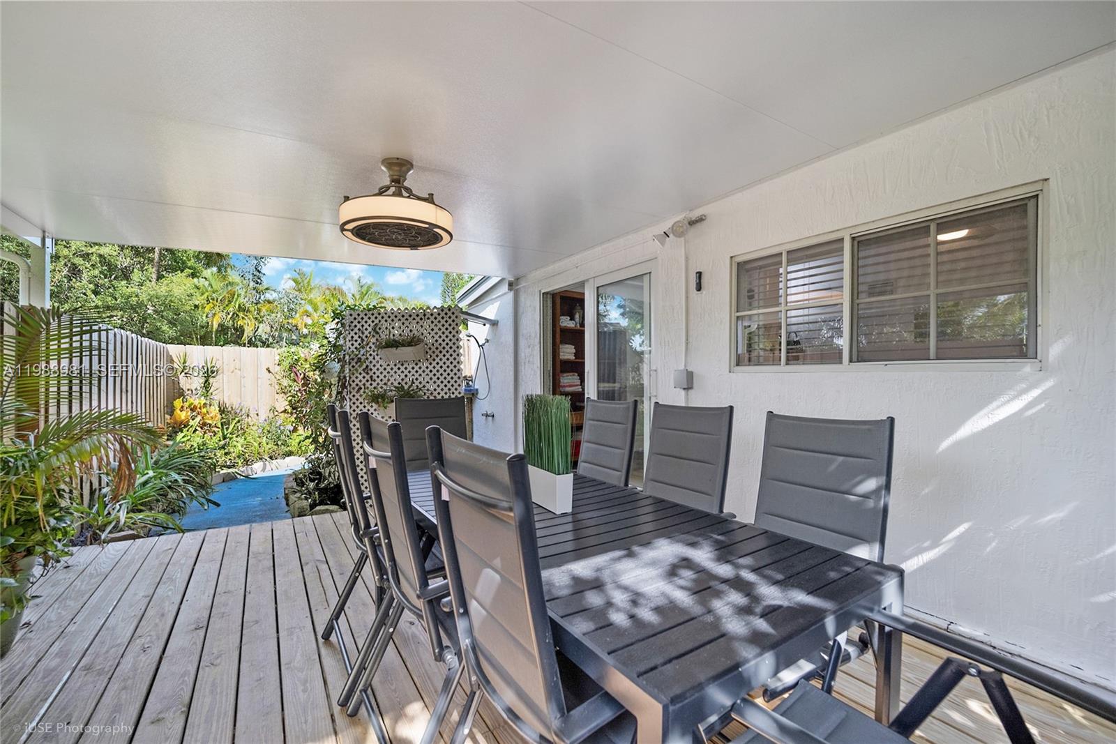 TOWN OF HALLANDALE - Residential Lease