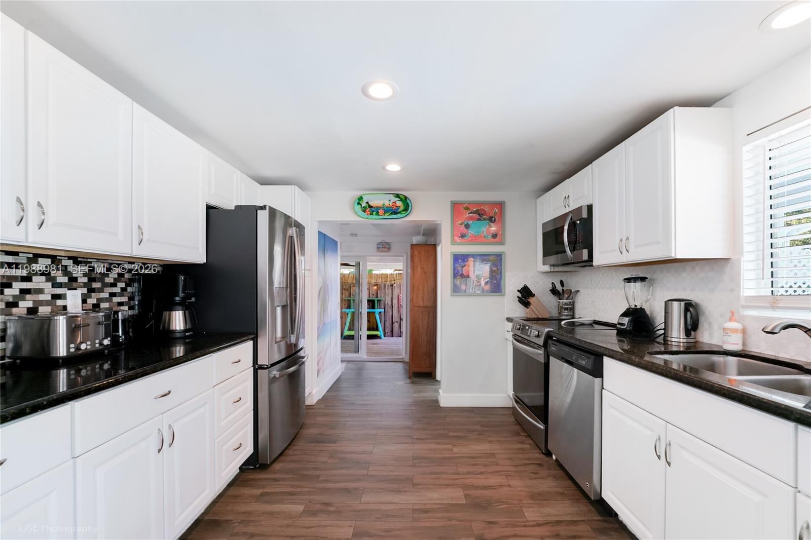 TOWN OF HALLANDALE - Residential Lease