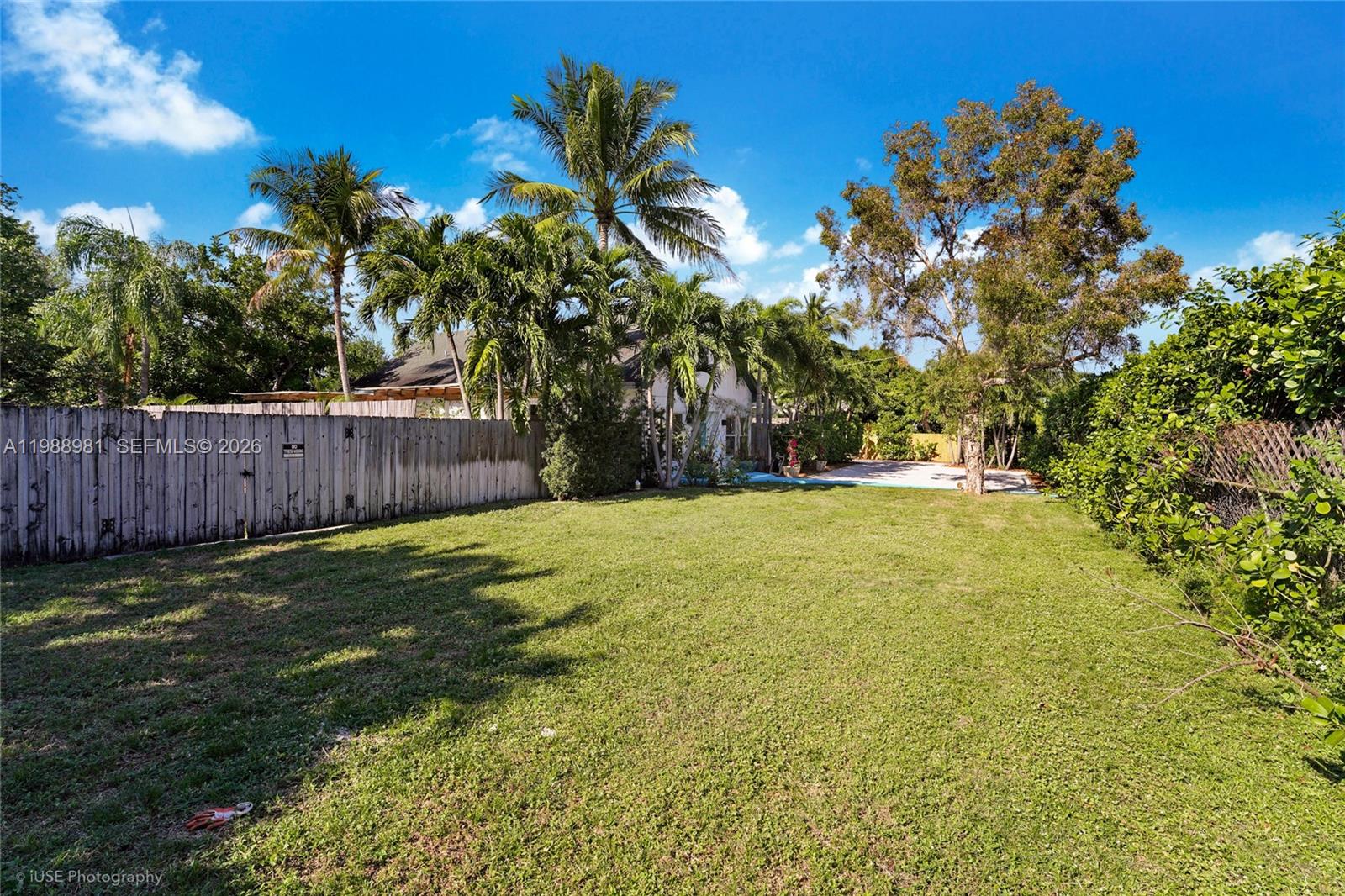 TOWN OF HALLANDALE - Residential Lease