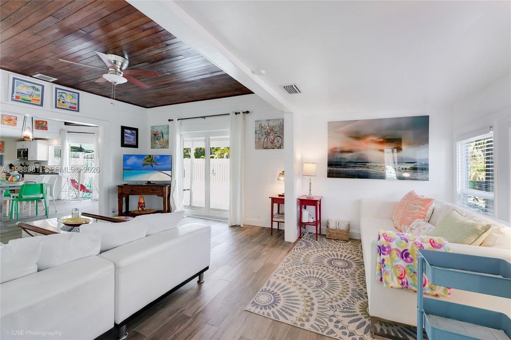 Photo of 212 SW 1st Ave, Hallandale Beach, FL 33009 (MLS # A11988981)