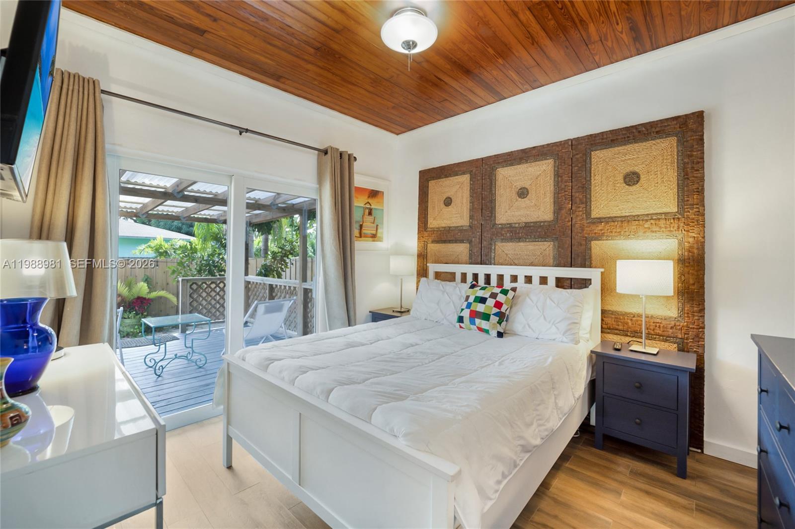 TOWN OF HALLANDALE - Residential Lease