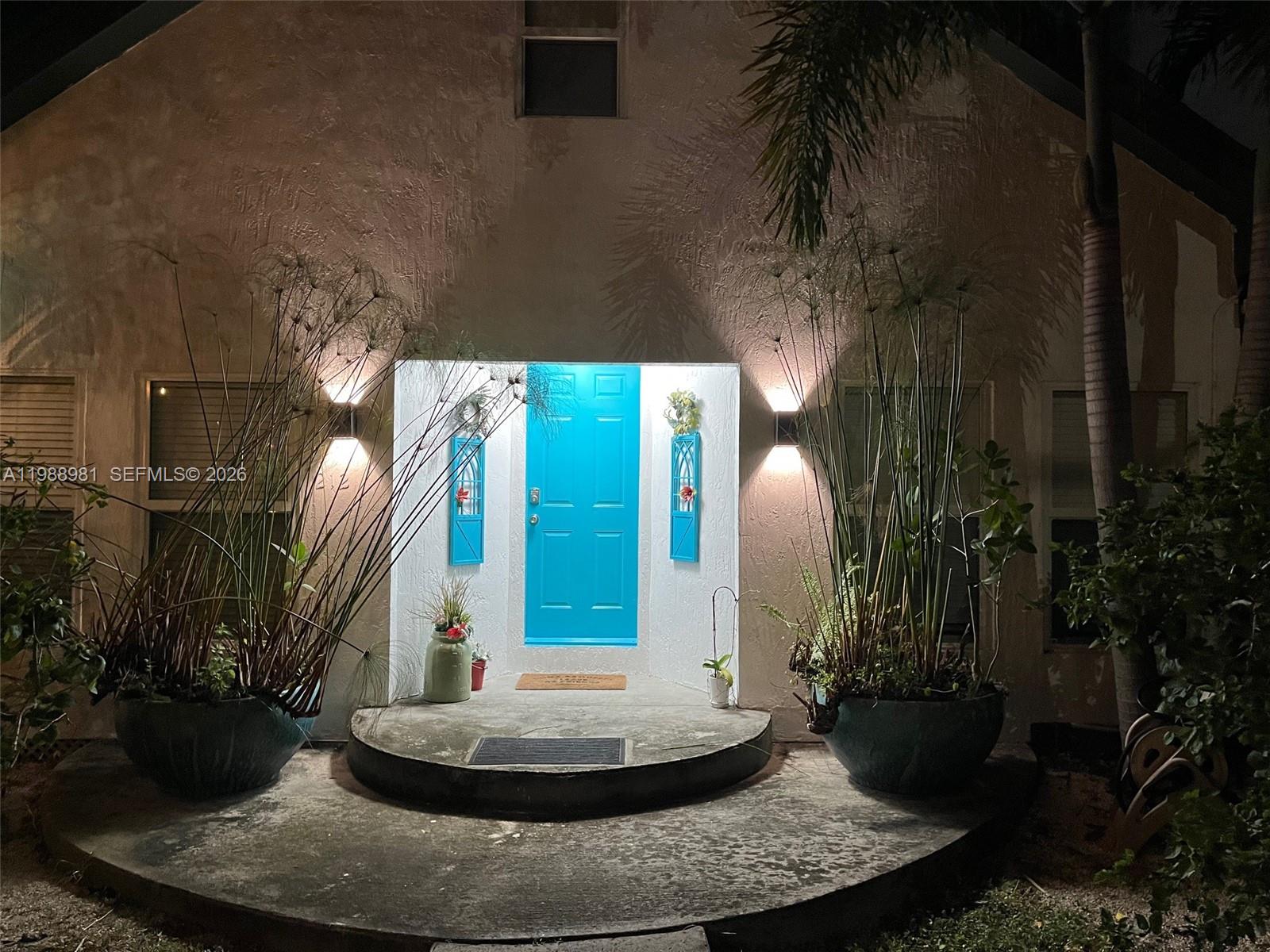 TOWN OF HALLANDALE - Residential Lease