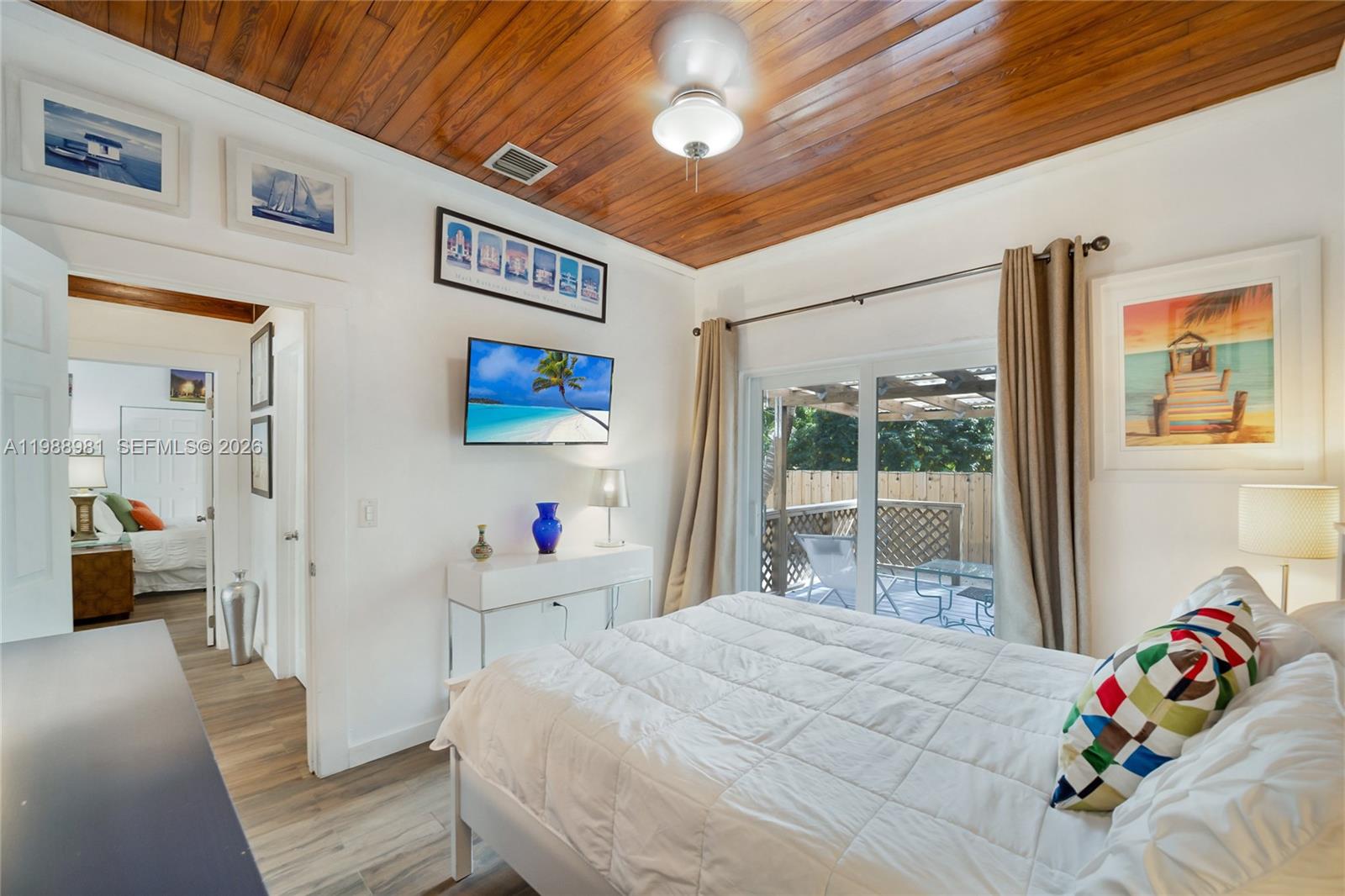 TOWN OF HALLANDALE - Residential Lease