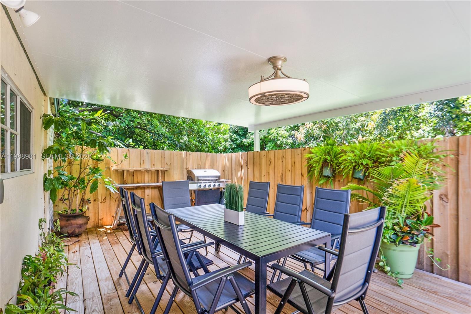 TOWN OF HALLANDALE - Residential Lease