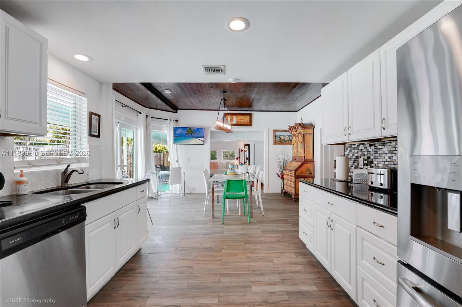 TOWN OF HALLANDALE - Residential Lease