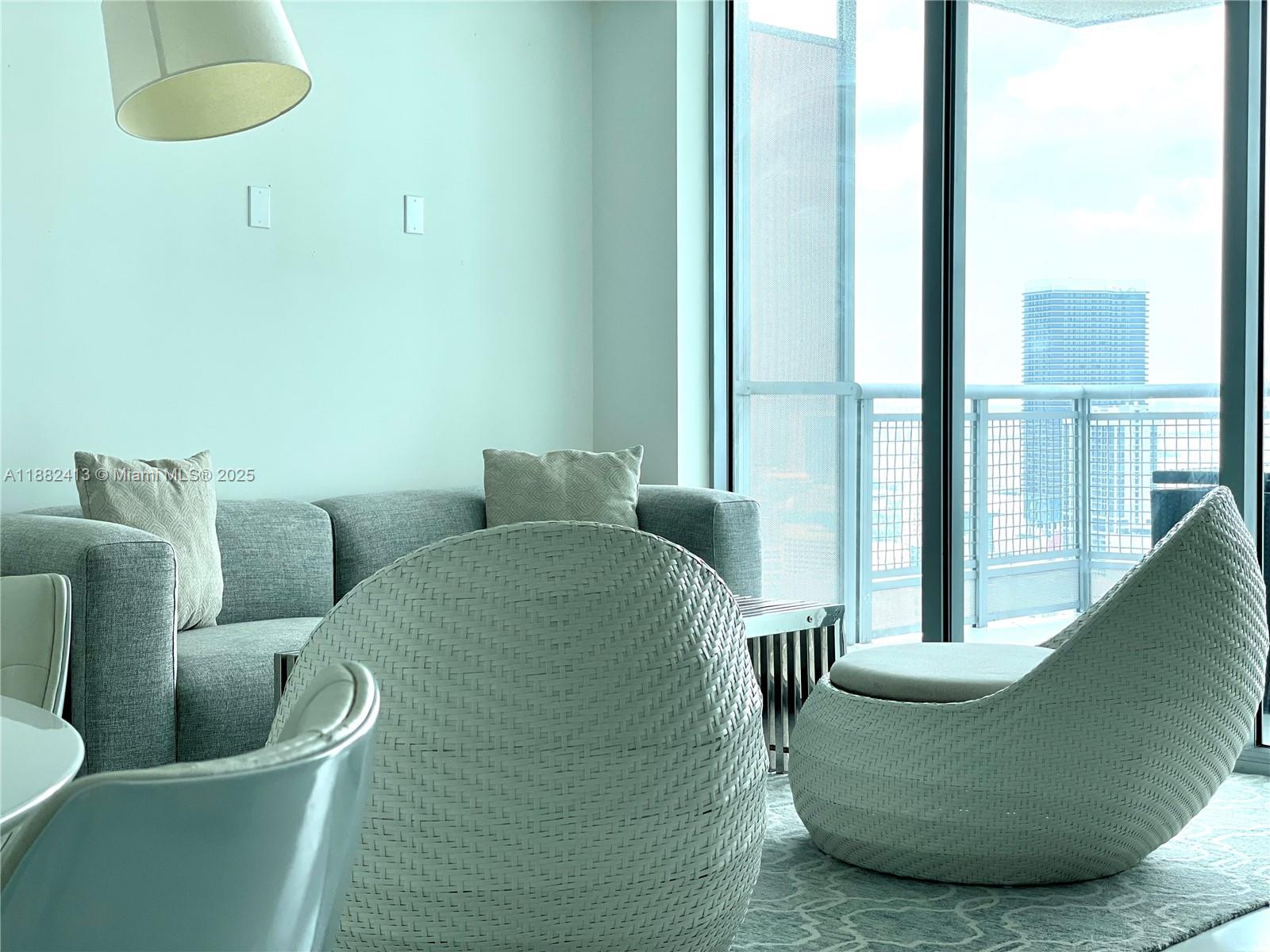 WIND CONDO - Residential