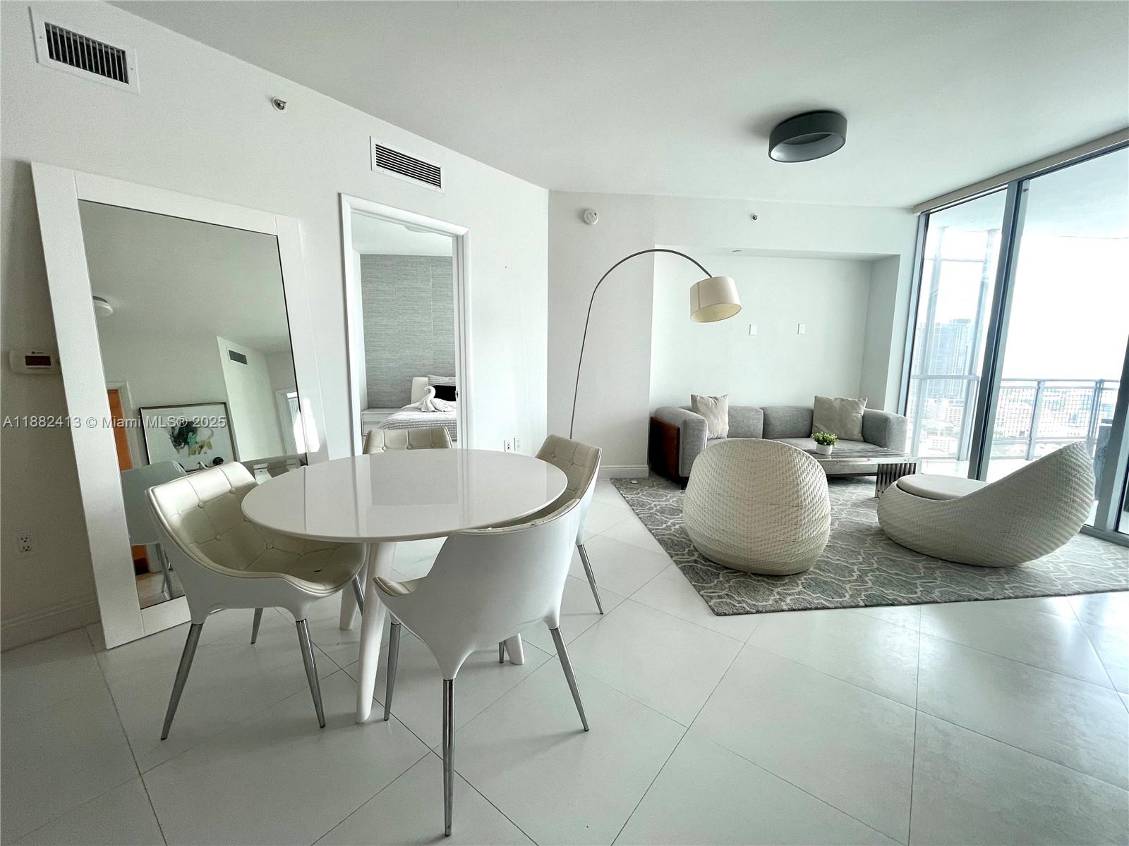 WIND CONDO - Residential