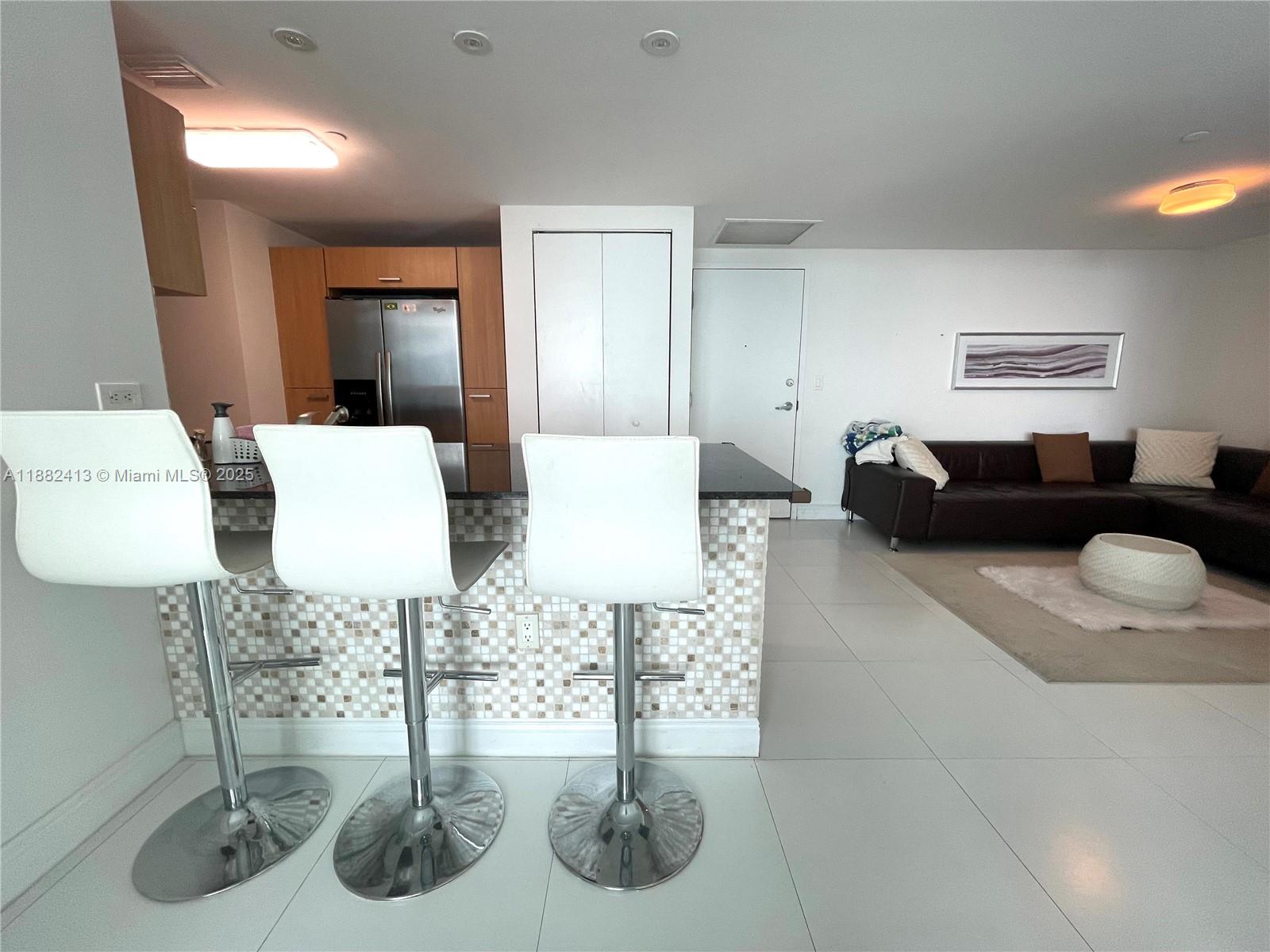 WIND CONDO - Residential