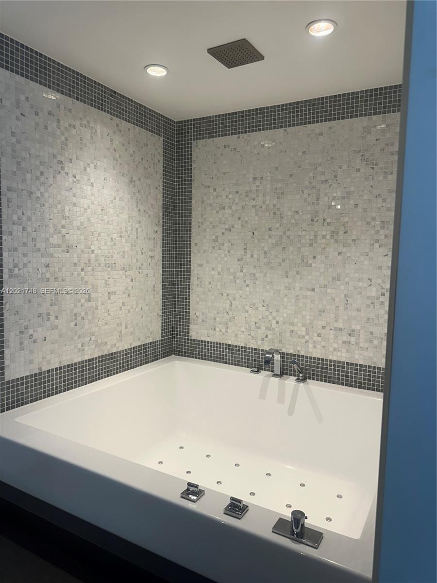 200 Biscayne Boulevard Way 4013