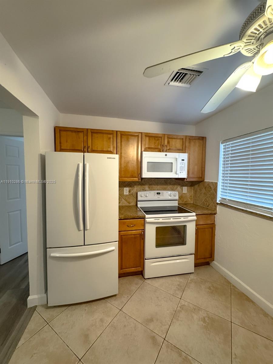 OAK GROVE - Residential Lease