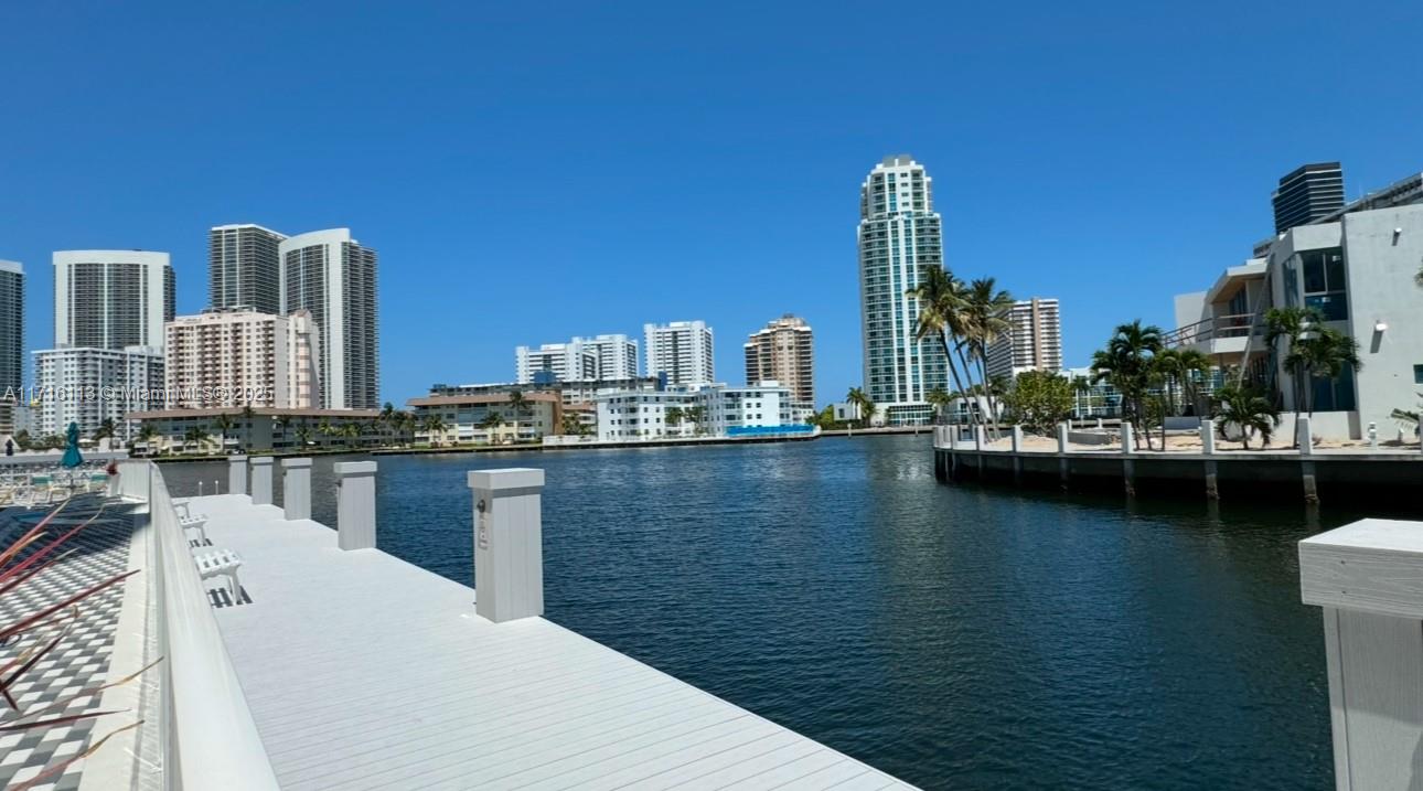 GOLDEN SURF TOWERS CONDO - Residential