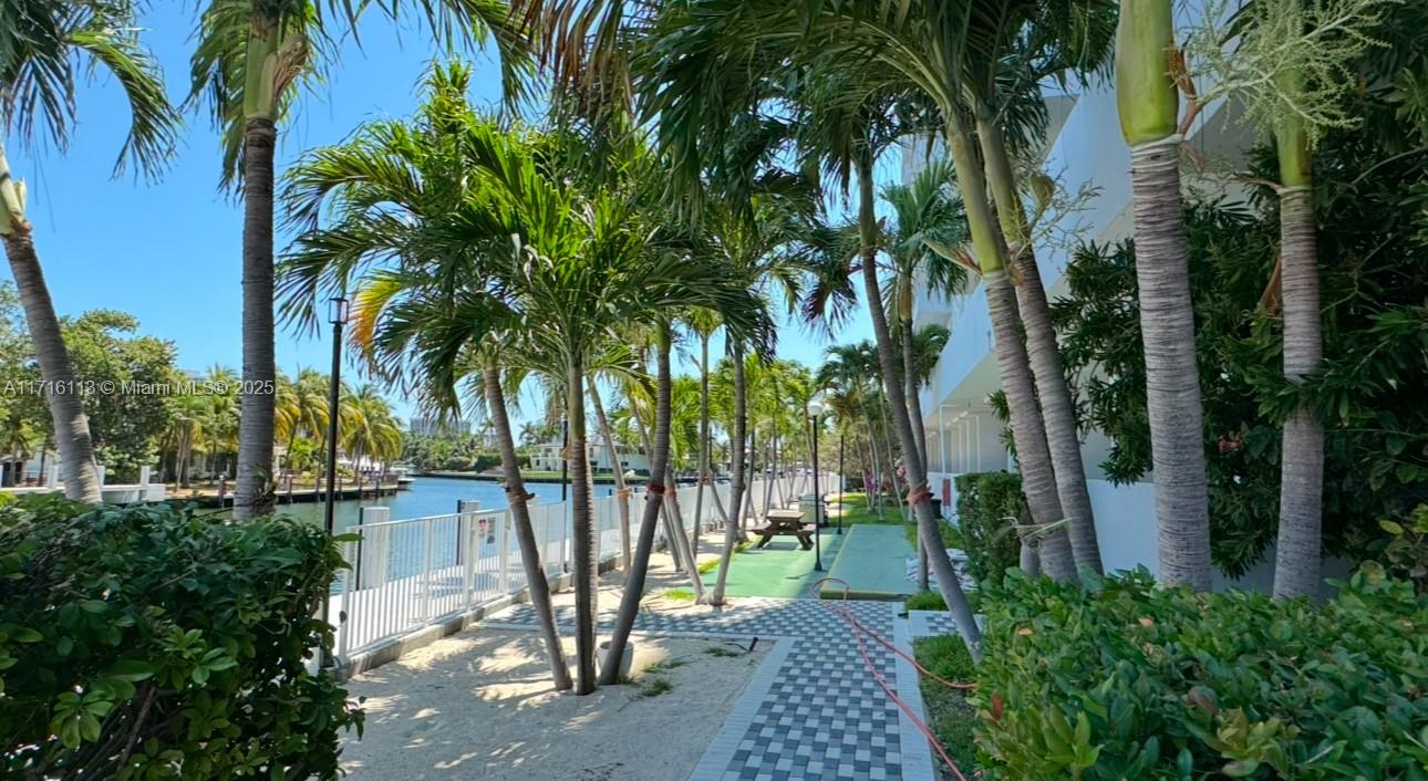 GOLDEN SURF TOWERS CONDO - Residential