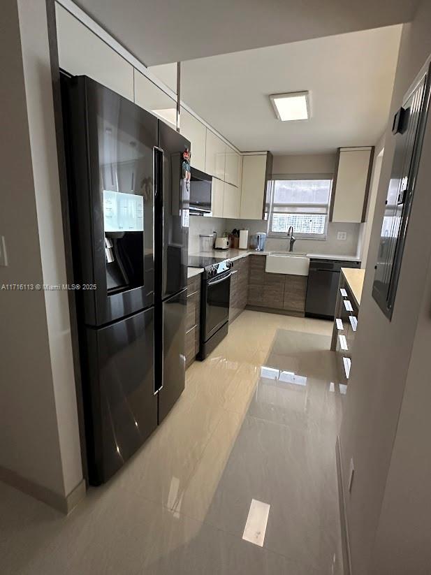 GOLDEN SURF TOWERS CONDO - Residential