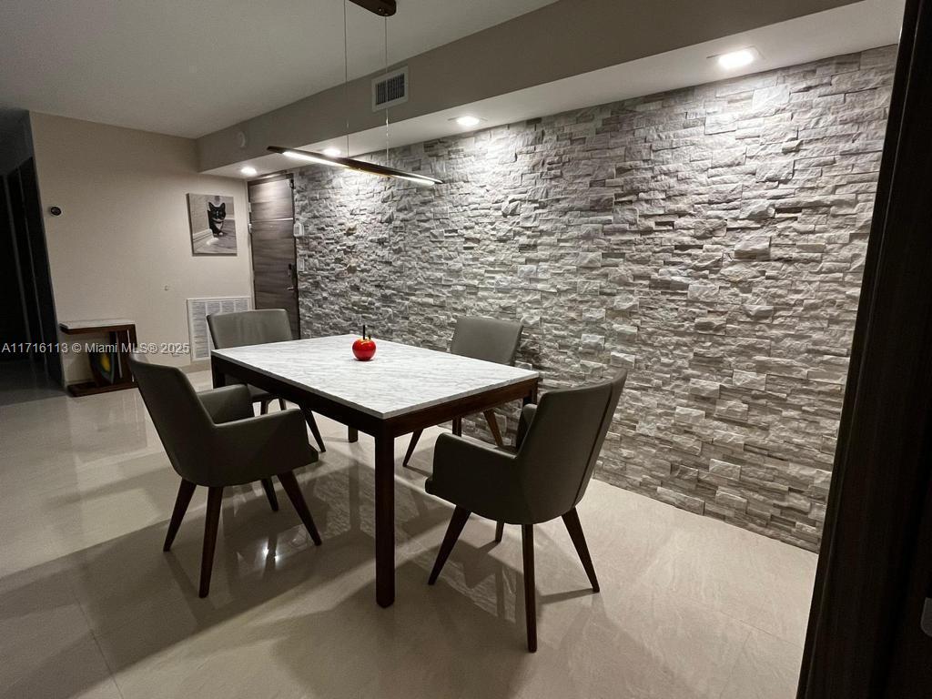 GOLDEN SURF TOWERS CONDO - Residential