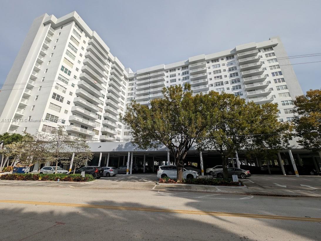GOLDEN SURF TOWERS CONDO - Residential