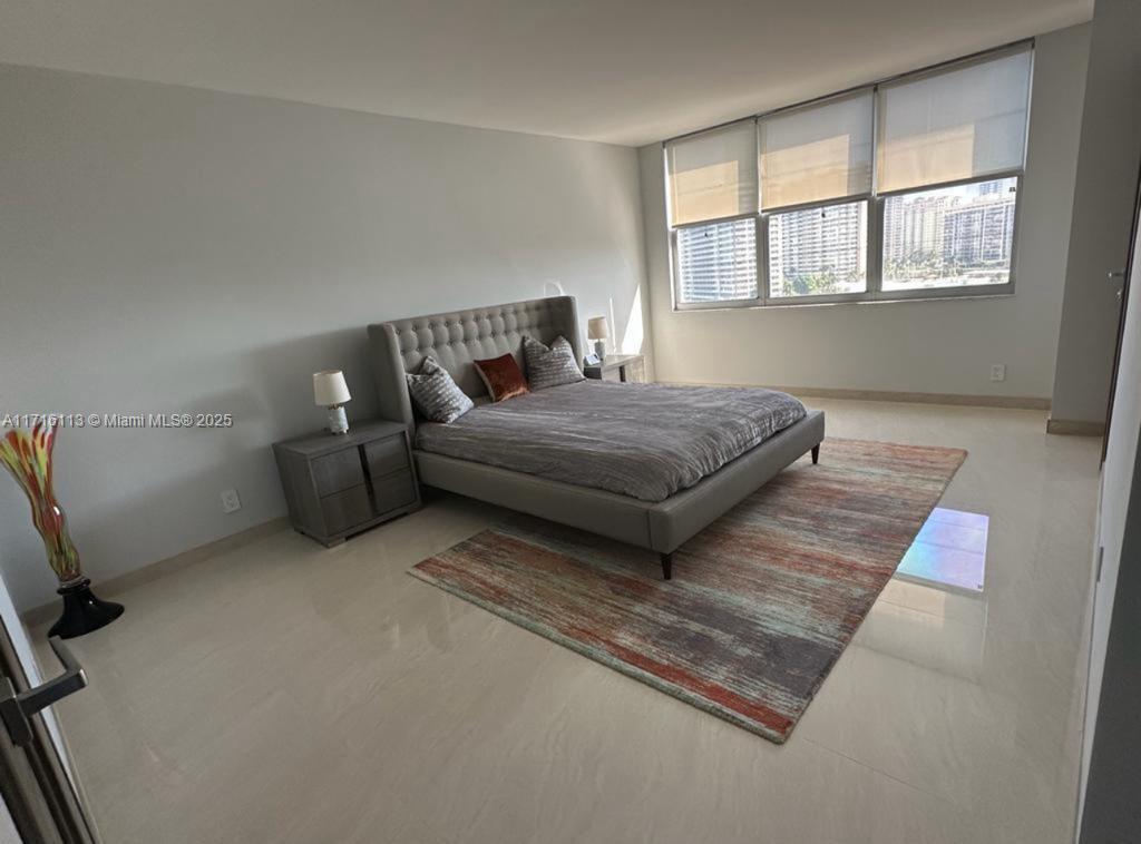 GOLDEN SURF TOWERS CONDO - Residential